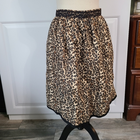 Leopard Print House Apron, Skirt - Picture 1 of 5
